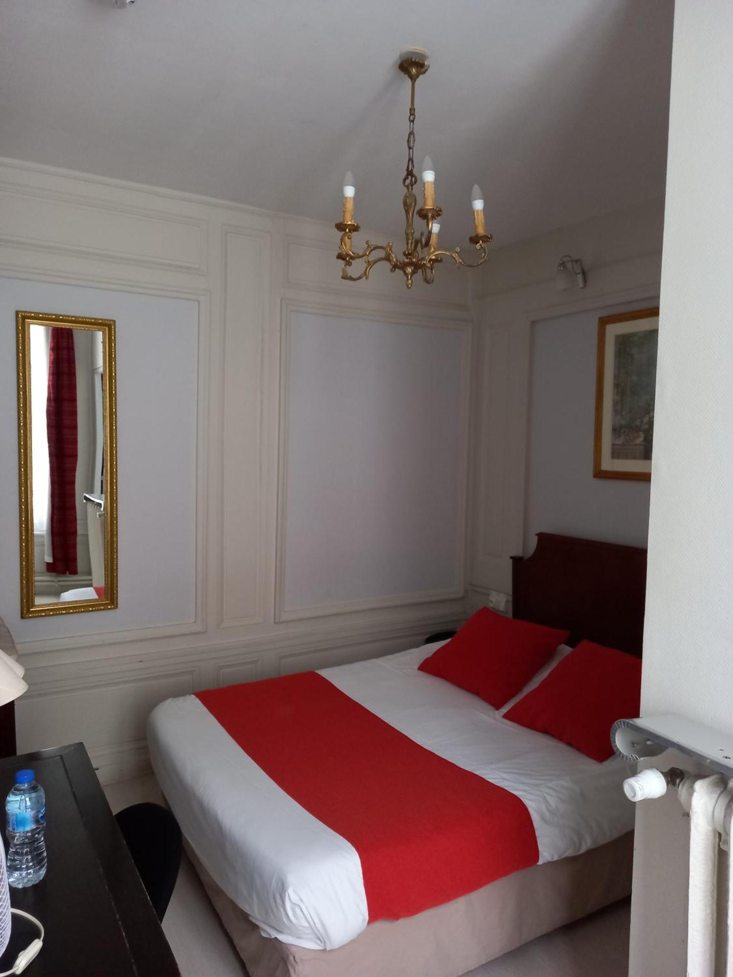 Brit Hotel Comtes De Champagne - Troyes Centre Historique Kültér fotó